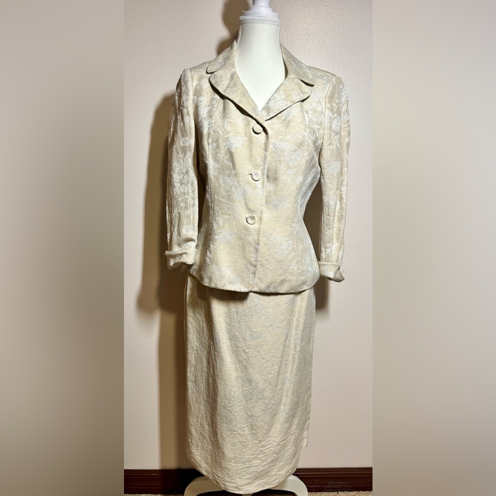 Le Suit Cream Textured Skirt Suit